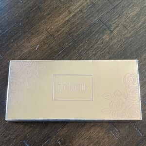 Girlactik Eyeshadow Palette - Luxurious Gold